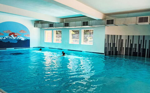 Bolquere 651: Piscine, Recours, Loisir, Hôtel, Ville Resort, Centre De Loisirs, Thermes, Hôtel Boutique