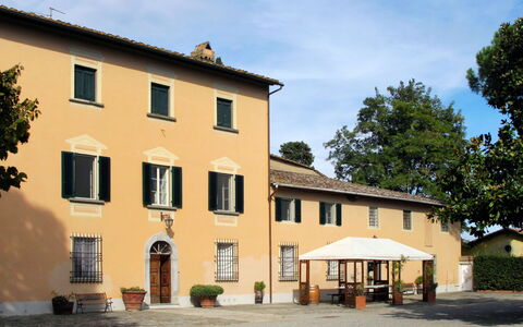 Fattoria di Scaletta: Propriété, Maison, Bâtiment, Domicile, Architecture, Ville, Biens, Immobilier, Zone Résidentielle, Quartier