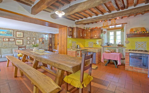 Casale San Martino: Propriété, Pièce, Bâtiment, Meubles, Immobilier, Maison, Table, Design Intérieur, Chalet, Plafond