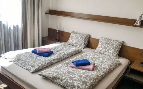 Panorama View 905: Chambre, Meubles, Lit, Drap De Lit, Pièce, Propriété, Literie, Matelas, Cadre De Lit, Design Intérieur