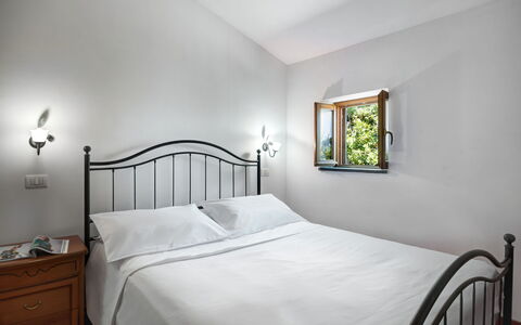 La Baia Dello Chalet: Meubles, Propriété, Bâtiment, Blanc, Confort, Cabinetry, Bois, Éclairage, Textile, Design Intérieur