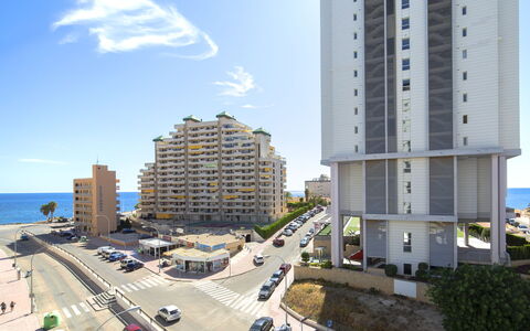 Calpe Calp 472: Zone Métropolitaine, Condominium, Ville, Bloc Tour, Zone Urbaine, Bâtiment, Établissements Humains, Jour, Propriété, Architecture