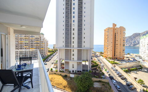 Calpe Calp 472: Bâtiment, Skyscraper, Ciel, Propriété, Fenêtre, Bloc Tour, Chaise, Design Urbain, La Tour, Maison