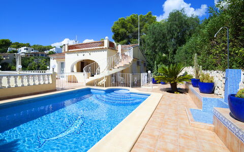 Alexia: Propriété, Piscine, Bâtiment, Immobilier, Biens, Maison, Villa, Bleu Azur, Vacances, Domicile