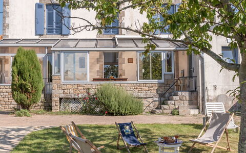 Villa Ostréa: Plante, Bâtiment, Jour, Propriété, Meubles, Fenêtre, Porte, Botanique, Maison, Arbre