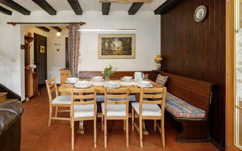 Les Diablerets 600: Meubles, Sol, Design Intérieur, Bois, Sol, Plafond, Table, Table Cuisine Et Salle A Manger, Salle À Manger, Pièce