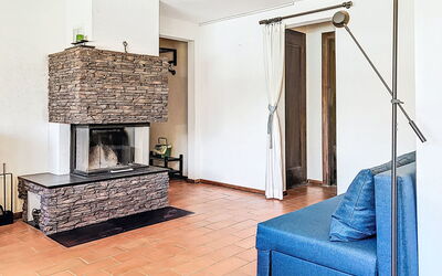 Chalet L'Aube 600.2: Sol, Meubles, Mur, Sol, Design Intérieur, Bois, Éclairage, Plafond, Salon, Parquet