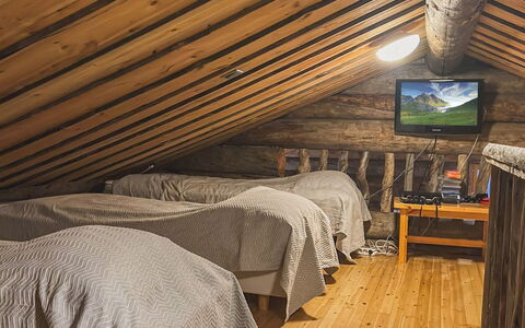 Kelotorppa B: Chambre, Bois, Lit, Sol, Sol, Plafond, Drap De Lit, Design Intérieur, Literie, Meubles
