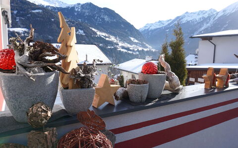 Wenns 210: Ciel, Montagne, Propriété, Nuage, Pot De Fleur, Neige, Fenêtre, Plante D'Appartement, Loisir