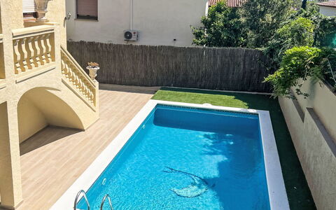 Torre Mitjorn: Piscine, Recours, Loisir, Composite, Jardin, Eco Hôtel, Arrière-Cour, Aménagement Paysager, Caractéristique De L'Eau, Ombre