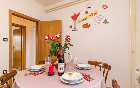 Pula 737: Pièce, Design Intérieur, Salle À Manger, Meubles, Table, Textile, Fond D'Écran, Maison, Nappe De Table, Plante