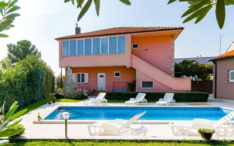 Pula 737: Propriété, Maison, Bâtiment, Immobilier, Piscine, Villa, Domicile, Architecture, Façade, Loisir