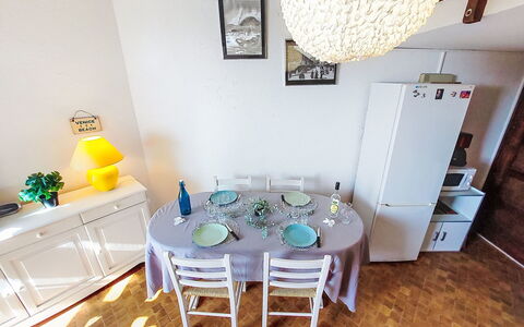 Le Barcarès 400: Meubles, Design Intérieur, Sol, Sol, Bois, Salle À Manger, Table, Chaise, Table Cuisine Et Salle A Manger, Textile