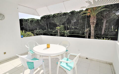 Pals 455: Meubles, Design Intérieur, Chaise, Sol, Mobilier De Jardin, Plafond, Ombre, Tableau De Plein Air, Balcon, Table Cuisine Et Salle A Manger
