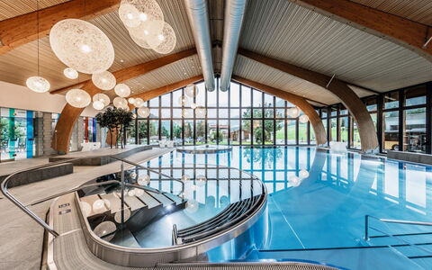 Tga da Plaz: Piscine, Centre De Loisirs, Bâtiment, Loisir, Propriété, Architecture, Recours, Design Intérieur, Immobilier, Hall