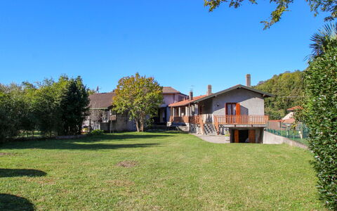 Angela: Propriété, Maison, Domicile, Immobilier, Biens, Bâtiment, Lot Terre, Ferme, Herbe, Ciel
