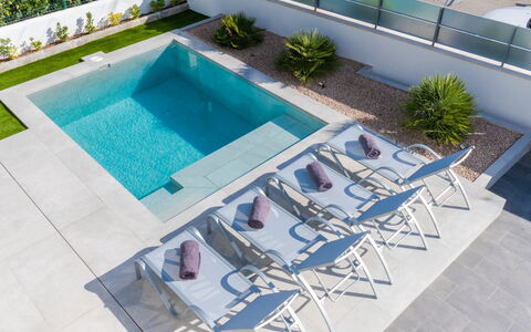 Ca Na Cati: Piscine, Propriété, Balancelle, Conception, Architecture, Mobilier De Jardin, Meubles, Loisir, Bâtiment, Design Urbain