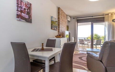 Bellavista i: Propriété, Pièce, Meubles, Design Intérieur, Bâtiment, Salle À Manger, Table, Immobilier, Maison, Sol