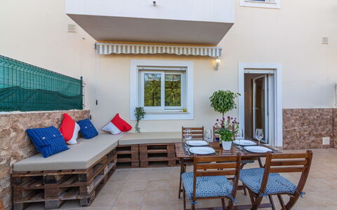 Bela Vitta: Propriété, Pièce, Bâtiment, Meubles, Maison, Table, Design Intérieur, Immobilier, Sol, Salon