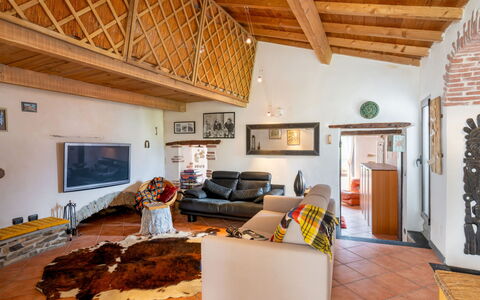 Carametto: Cadre, Canapé, Propriété, Bâtiment, Bois, Salon, Design Intérieur, Sol, Sol, Faisceau