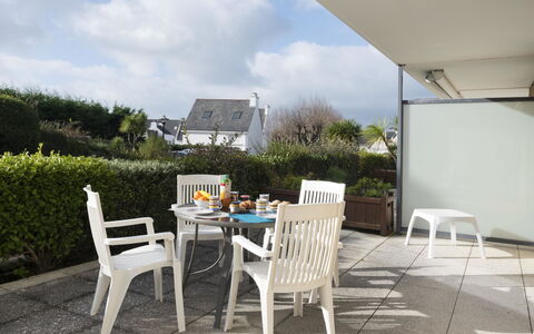 Résidence Villa Cassandre: Propriété, Maison, Meubles, Immobilier, Pièce, Table, Chaise, Bâtiment, Appartement, Domicile
