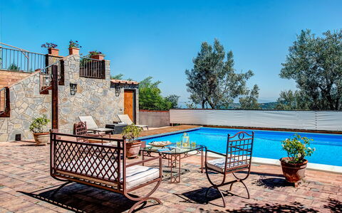 Country Lemonvilla: L'Eau, Ciel, Plante, Propriété, Piscine, Bâtiment, Mobilier De Jardin, Design Intérieur, Arbre, Ombre