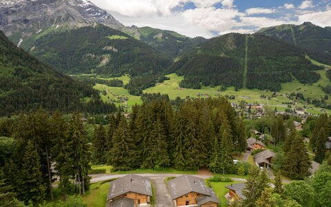 Dörfli: Montagnes Relief, Arbre, Montagne, Paysage Naturel, Montagnes, Paysage, Chaîne De Montagnes, Maison, Colline, Station De Montagne