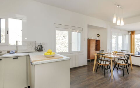 Seaview Salions: Meubles, Design Intérieur, Sol, Bois, Sol, Cuisine, Comptoir, Plafond, Table Cuisine Et Salle A Manger, Domicile