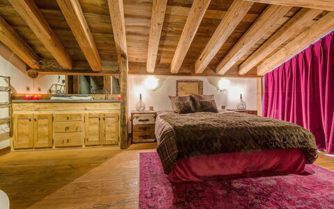 Denali: Bâtiment, Meubles, Propriété, Cabinetry, Confort, Bois, Design Intérieur, Éclairage, Cadre De Lit, Sol