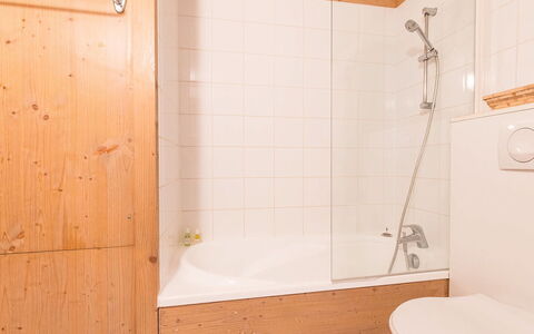 La Feclaz 602: Marron, Propriété, Luminaire Plomberie, Salle De Bains, Tete De Douche, Douche, Robinet, Baignoire, Design Intérieur