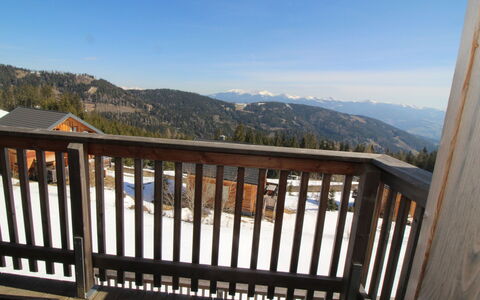 Klippitzrose: Ciel, Propriété, L'Eau, Montagne, Clôture, Bois, Arbre, Balustre, Tache De Bois, Paysage