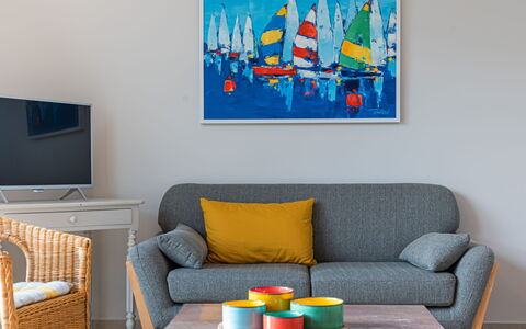 Le Ponant: Table, Cadre, Meubles, Canapé, Bleu, Rectangle, Textile, Orange, Bâtiment, Design Intérieur