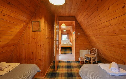 Birchwood Cottage: Meubles, Propriété, Bois, Design Intérieur, Architecture, Bâtiment, Confort, Teintes Et Ombres, Sol, Dur