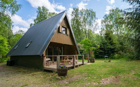 Birchwood Cottage: Nuage, Ciel, Plante, Bâtiment, Fenêtre, Arbre, Maison, Paysage Naturel, Bois, Lot Terre