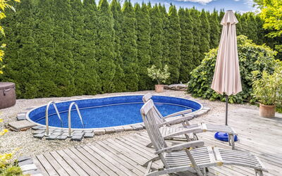 Zabreh 10: L'Eau, Plante, Bleu Azur, Bleu, La Nature, Piscine, Arbre, Paysage Naturel, Ciel, Mobilier De Jardin