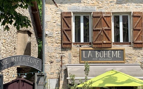 Cajarc 603: Bâtiment, Plante, Fenêtre, Propriété, Arbre, Maison, Quartier, Mur, Bois, Chalet