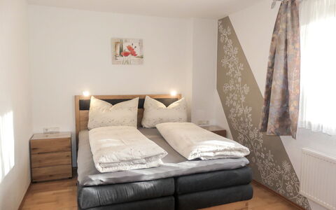 Brettfall Blick: Meubles, Propriété, Confort, Bois, Bâtiment, Design Intérieur, Sol, Rideau, Sol