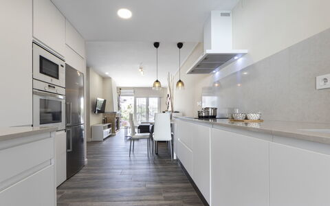 Aeris: Éclairage, Sol, Propriété, Design Intérieur, Pièce, Mur, Plafond, Sol, Luminaire, Comptoir
