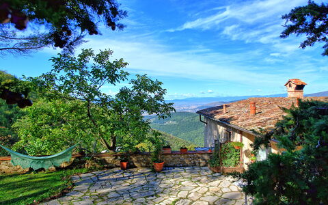 Villa Ancora: Arbre, Maison, Station De Montagne, Zone Rurale, Pente, Village, Toit, Jardin, Peindre, Pavé