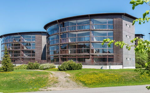 Tahko Spa Suites Orange a 8: Bois, L'Hiver, Neige, Domicile, Chalet, Gelé, Siding, Cabane En Rondins, La Glace