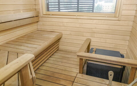 Tahko Spa Suites Orange a 8: Bois, L'Hiver, Neige, Domicile, Chalet, Gelé, Siding, Cabane En Rondins, La Glace