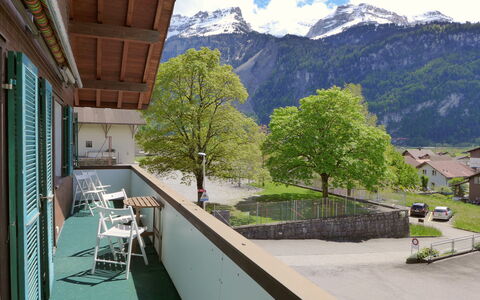 Belvedere: Ciel, Nuage, Plante, Propriété, Montagne, Bâtiment, Vert, Loisir, Ombre, Design Urbain