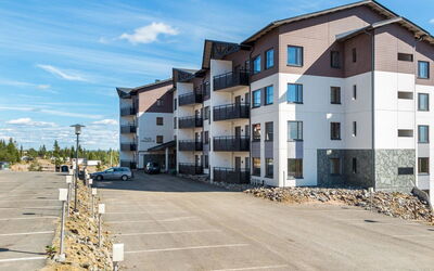 Nordic Chalet 9503