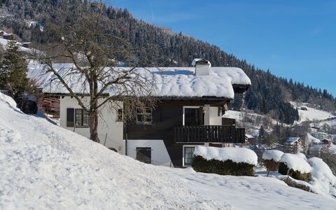 Wohnung Nr.2: Ciel, Neige, Bâtiment, Montagne, Fenêtre, Arbre, Pente, Maison, Montagnes, Terrain