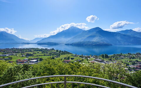Ronco: L'Eau, Ciel, Montagne, Ressources En Eau, Écorégion, Nuage, Paysage Naturel, Montagnes, La Nature, Bleu Azur