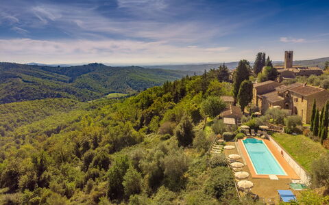 Borgo San Vincenti: Nuage, Ciel, Plante, Paysage Naturel, Arbre, Montagne, Paysage, Horizon, Herbe, Cumulus