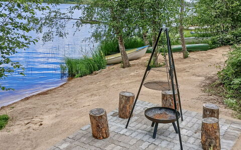 Salmiranta: Meubles, Chaise, Mobilier De Jardin, Table, Bois, Tableau De Plein Air, Table Cuisine Et Salle A Manger, Ombre, Jardin, Parapluie