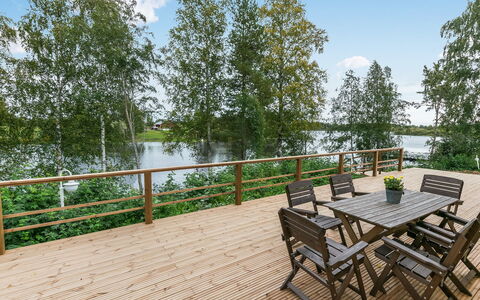 Salmiranta: Meubles, Chaise, Mobilier De Jardin, Table, Bois, Tableau De Plein Air, Table Cuisine Et Salle A Manger, Ombre, Jardin, Parapluie