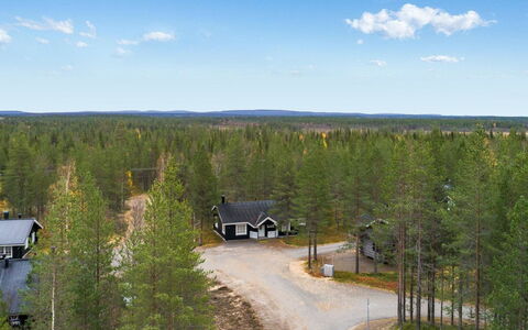 Lomaylläs Hankipolku 2: Balcon, Appartement, Ombre, Verre, Condominium, Balustrade, Porche, Daylighting, Plate-Forme, Mobilier De Jardin