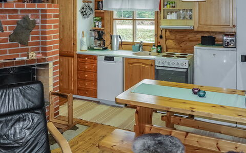 Lomaväinö 13: Bois, Chalet, Cabane En Rondins, Forêt, Cabanon, Batiments Jardin, Mélèze, Des Bois, Tache De Bois